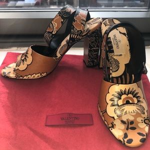 Valentino Garavani sandals